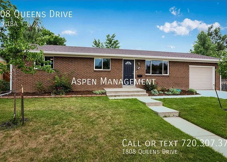 1808 Queens Dr — Photo 2