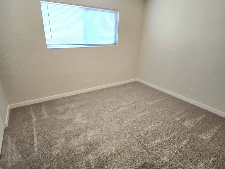 2974 Sherwin Ave — Photo 12
