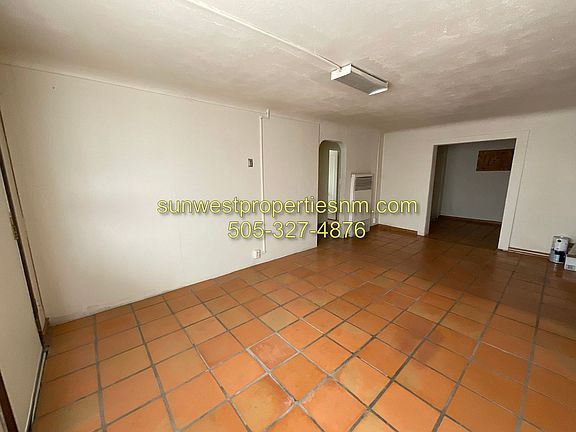 2nd image of 206 S Commercial Ave