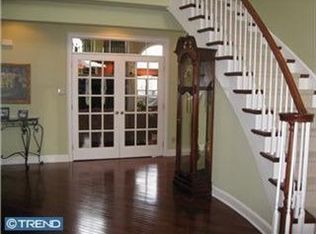 14 Sheffield Dr, Moorestown, NJ 08057