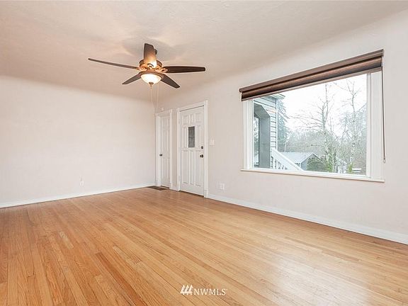 4th image of 305 W Euclid Ave