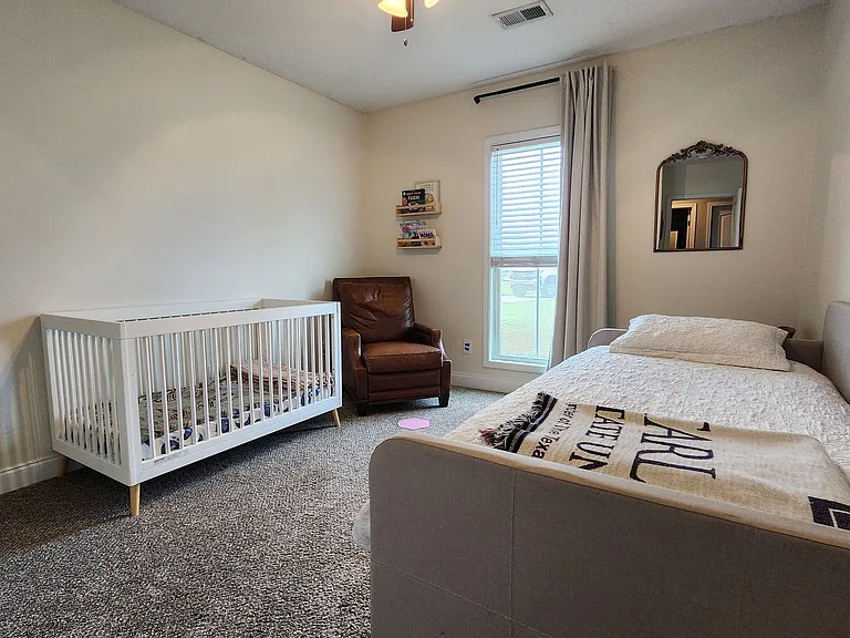 48 Wheatfield Dr — Photo 16