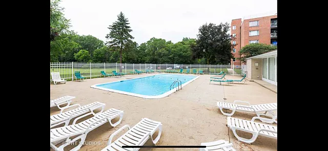2 bed, 1200 sqft, $1,950 — Photo 2