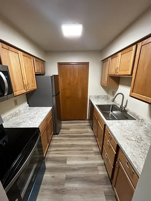 RM 2411 Tawhee Drive - 202 — Photo 2