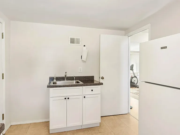 11 Knollwood Dr — Photo 25