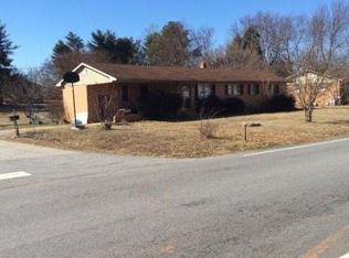 8903 Valley Falls Rd, Boiling Springs, SC 29316