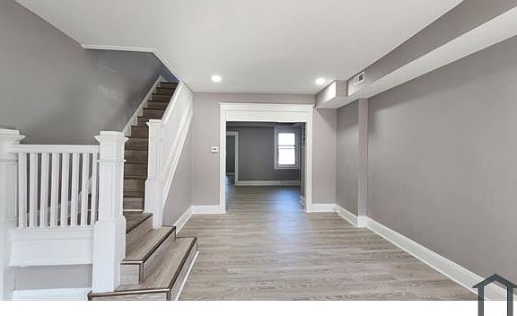4th image of 2325 N Longwood St