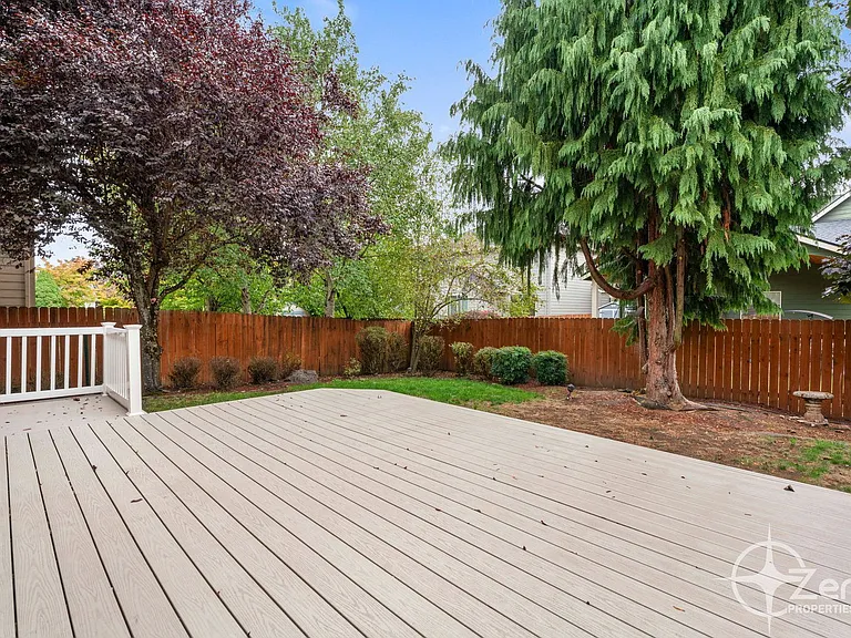 2903 NE 184th Ave — Photo 32