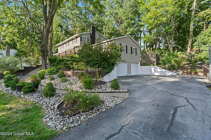 3rd image of 29 Sunrise Terrace