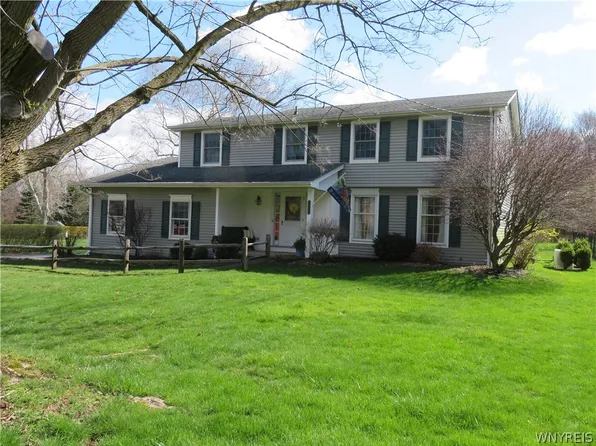 4645 Schurr Rd, Clarence, NY 14031