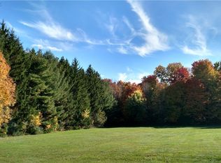 Bainbridge Rd, Chagrin Falls, OH 44023