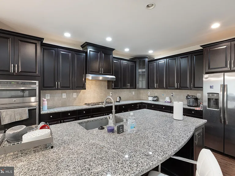 23377 Lewis Hunt Sq — Photo 16