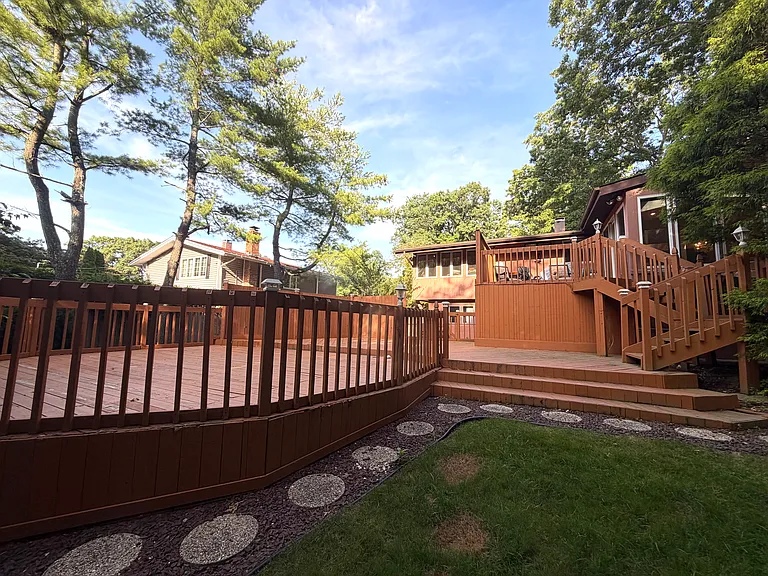 52 Deepdale Dr #1 — Photo 33