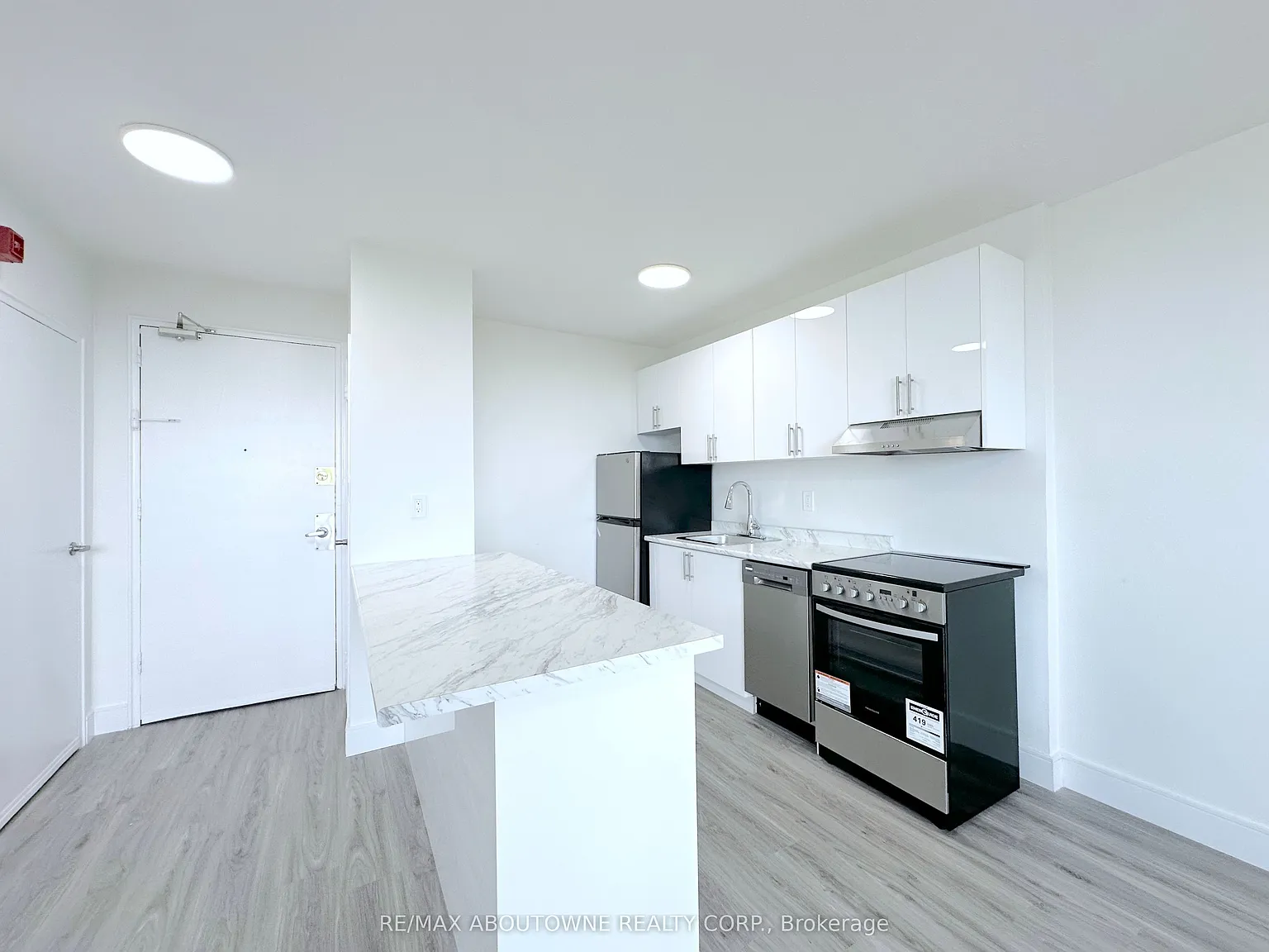 Northshore Apartments — Photo 4
