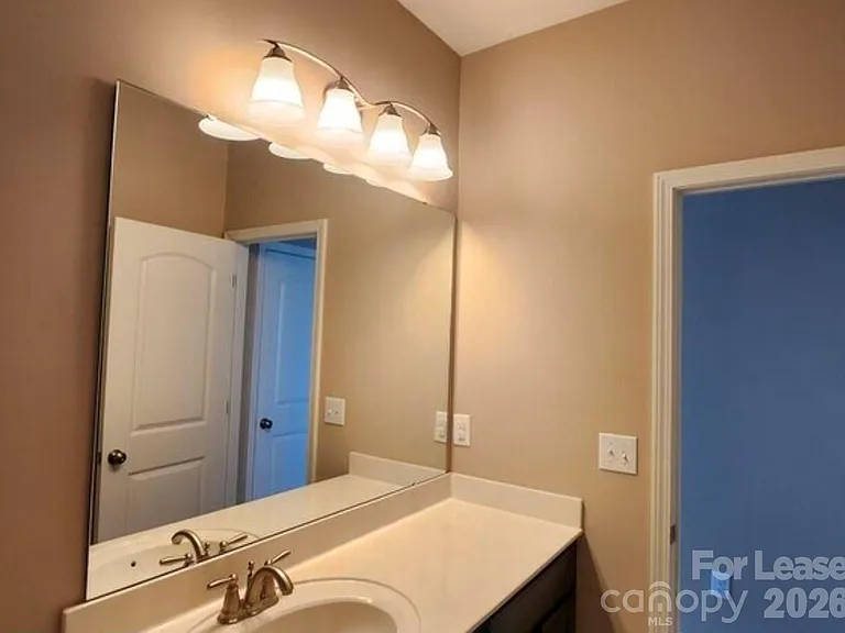317 Montibello Dr — Photo 5