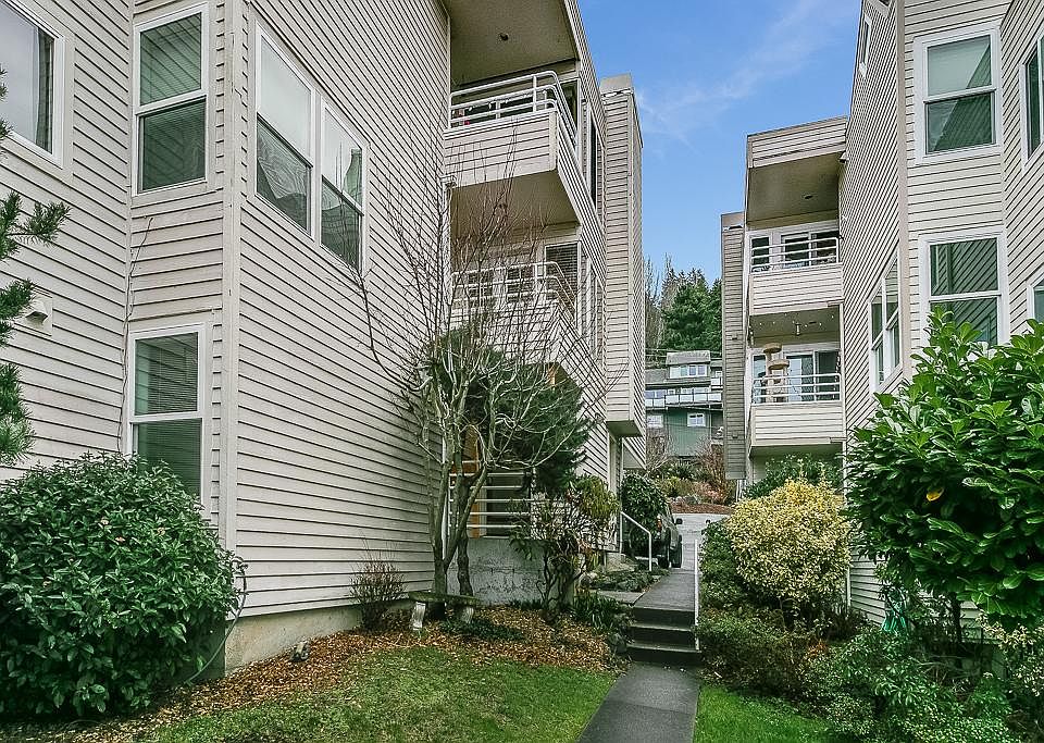 1st image of 3824 Beach Dr SW APT 203