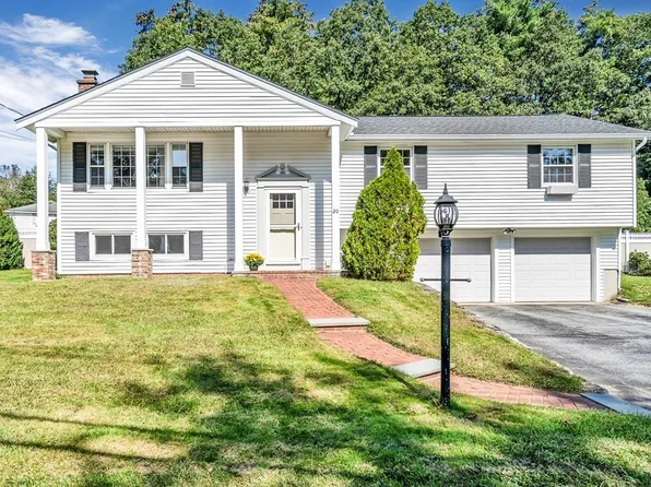 20 Pierce St, Hudson, MA 01749