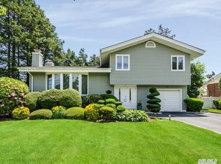 46 Fortune Ln, Jericho, NY