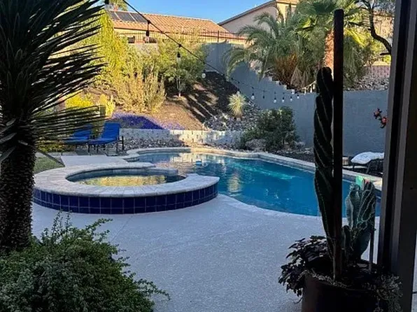 518 Dawn Cove Dr, Henderson, NV 89052