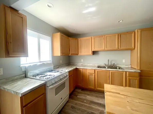 2027 Sunset Ridge Rd, Blocksburg, CA 95514