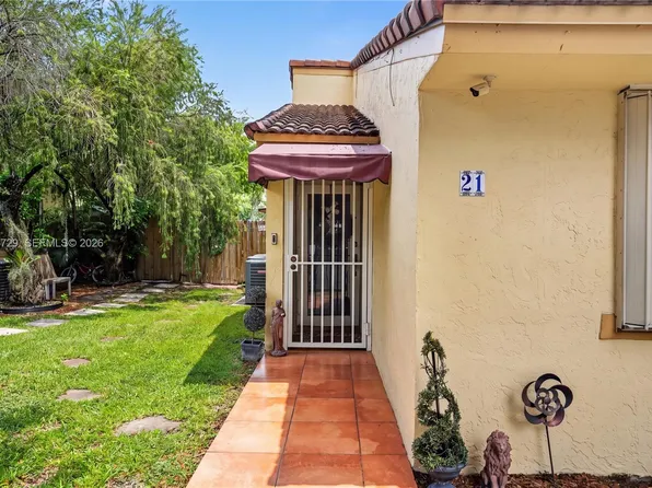 2050 SW 122nd Ave APT 21, Miami, FL 33175