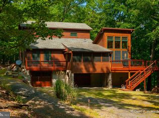 1045 Wild Apple Ln, Paw Paw, WV 25434