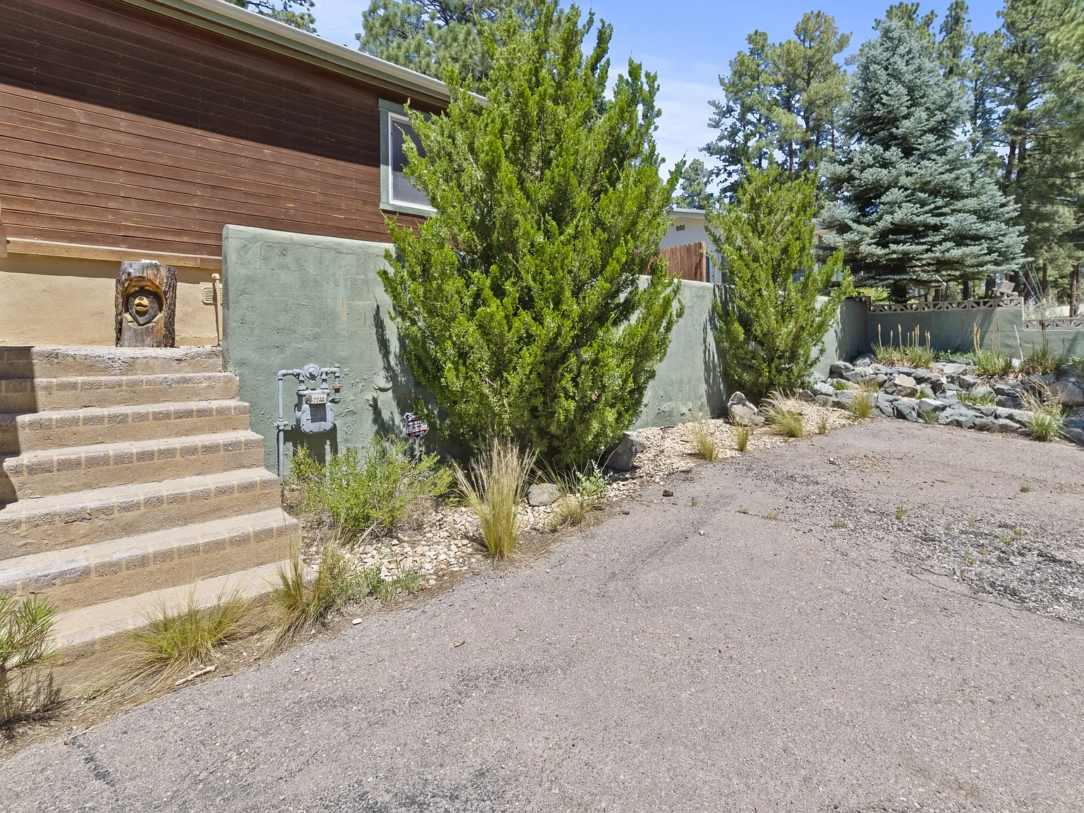 307 Heath Dr — Photo 4