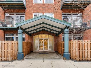 2333 W Saint Paul Ave APT 207, Chicago, IL