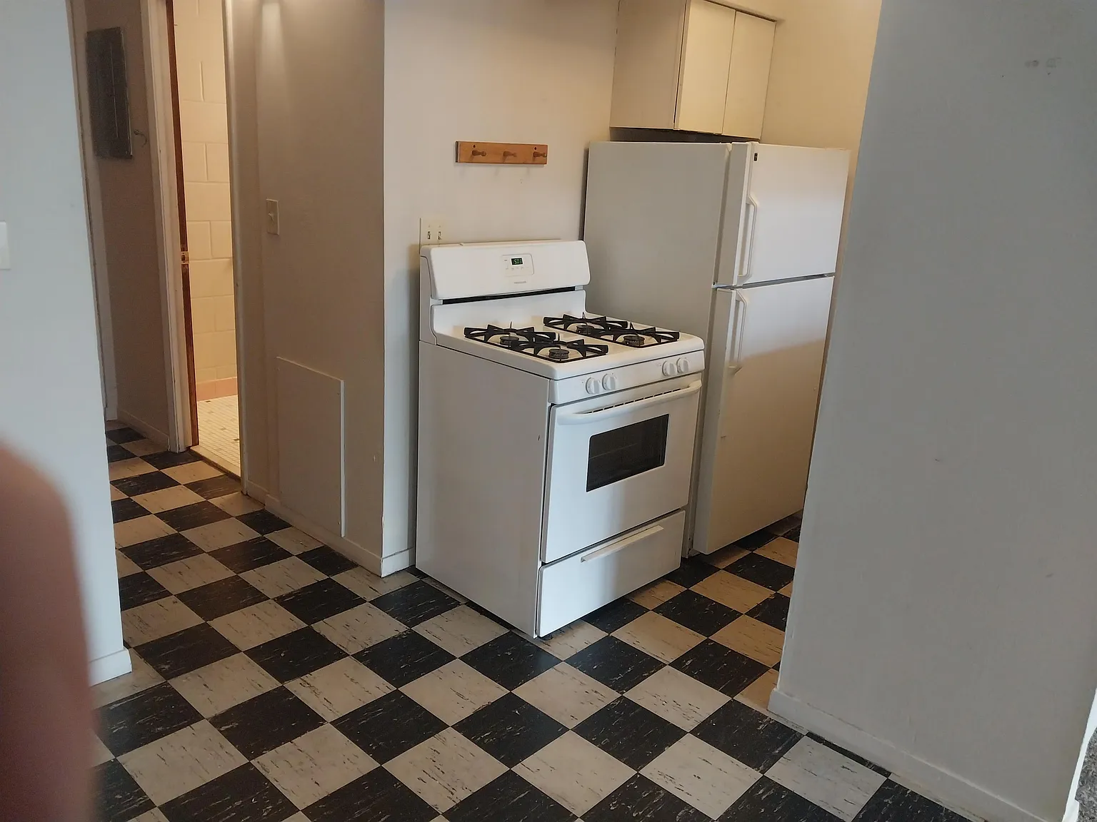 Bryant 3512 - BP - 202 — Photo 4