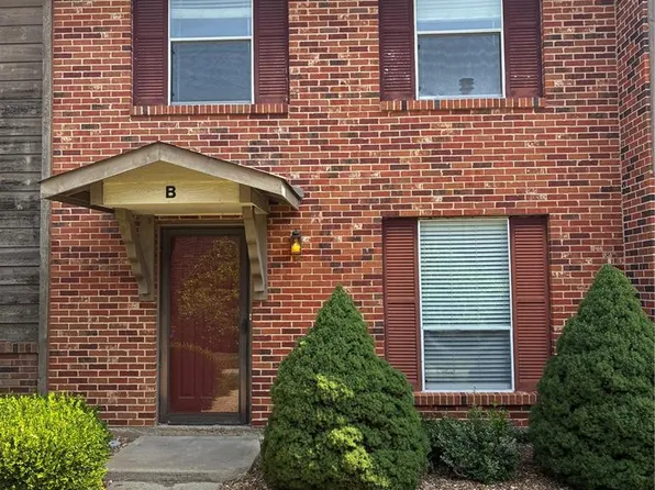 29 Park Charles Blvd S APT B, Saint Peters, MO 63376