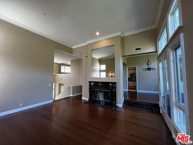 2357 Brookshire Ln — Photo 13