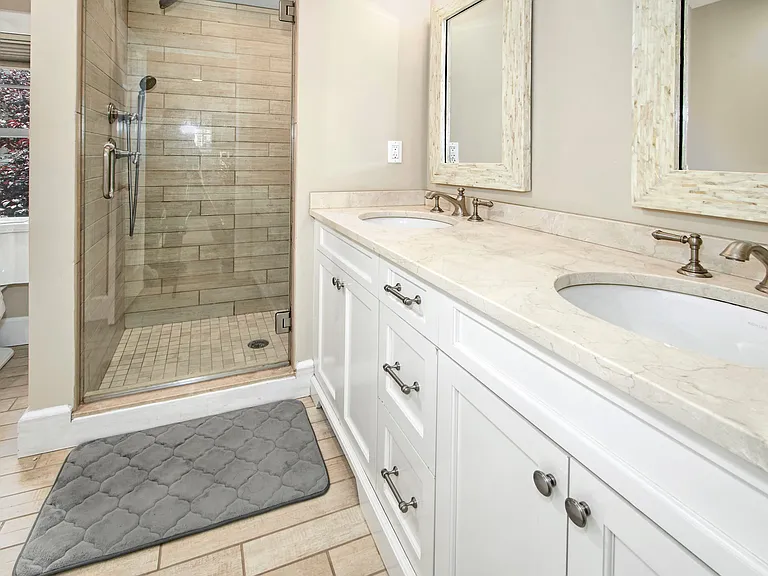 18 Elmwood Ave — Photo 21