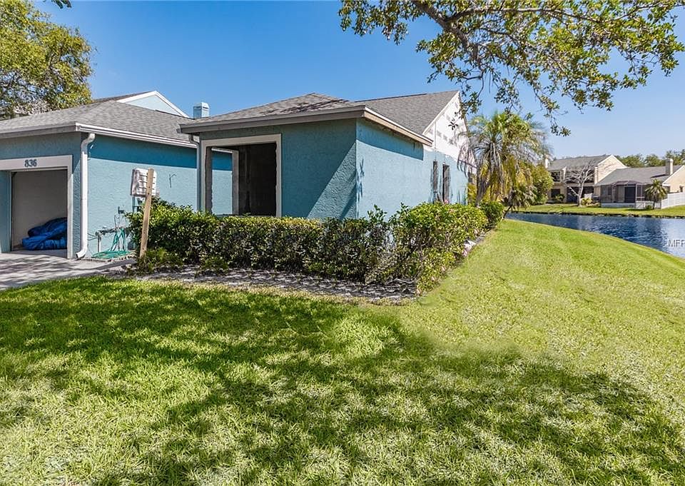 1st image of 836 Glades Ct NE