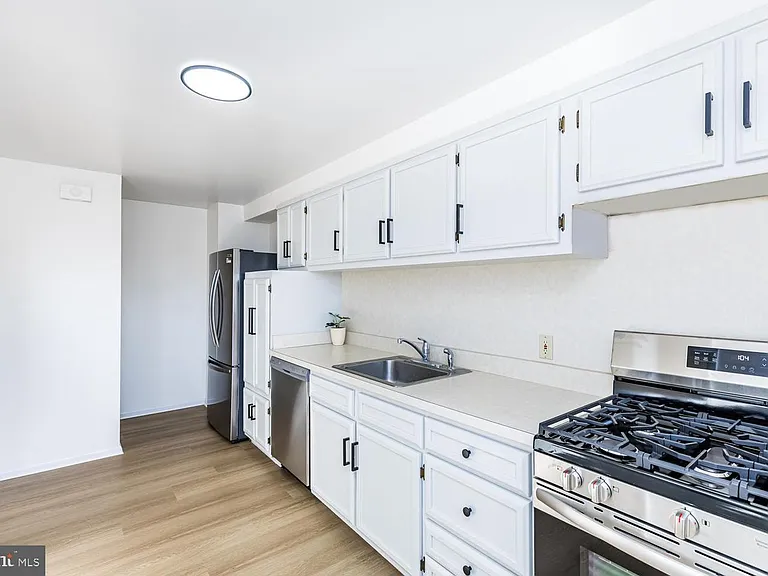1117 Circle Dr — Photo 12