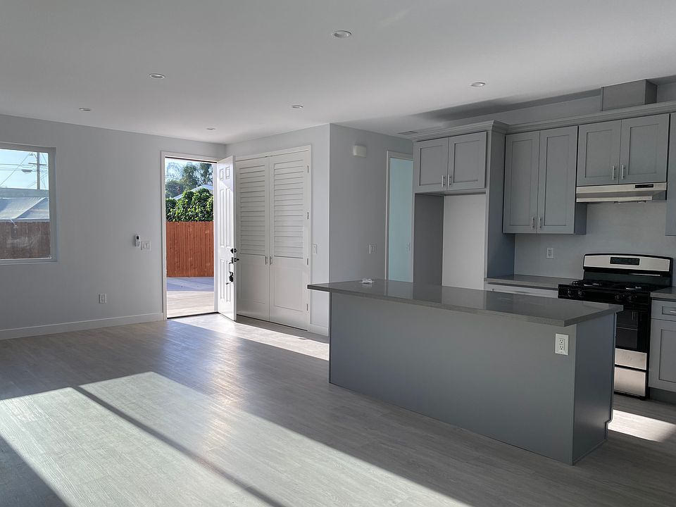 1st image of 2150 Goodall Ave #1