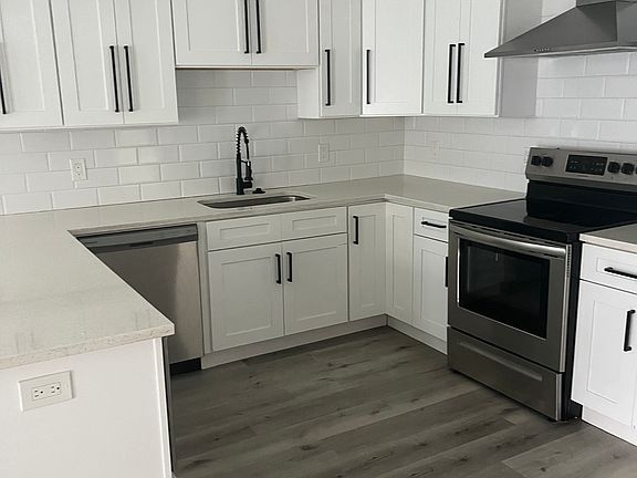 4th image of 2045 27th Ave N