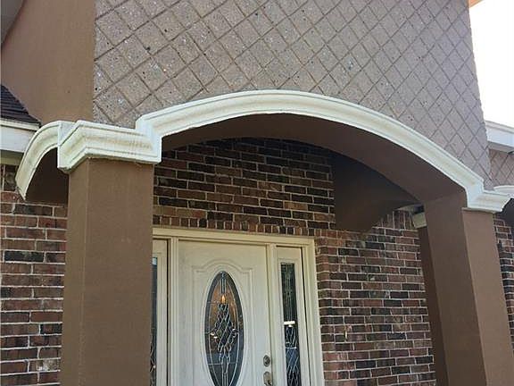 2nd image of 2521 Savannah Ave
