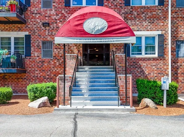 14 Dallas Dr Unit 309, Dracut, MA 01826