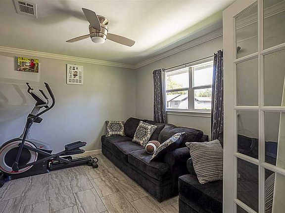 5th image of 1915 Camelot St