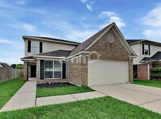 5634 Cinnamon Lake Dr, Baytown, TX 77521