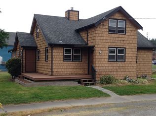 146 1st St, Sumas, WA 98295