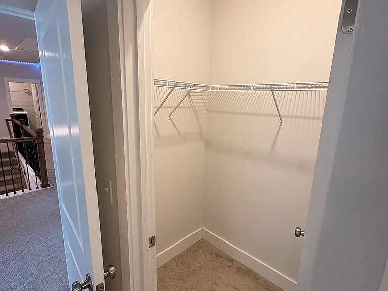 370 Crestbrook Ln — Photo 28