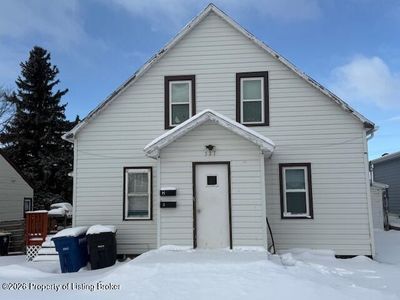 527 2nd Ave E, Dickinson, ND, 58601