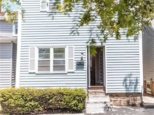 28 Dixon St