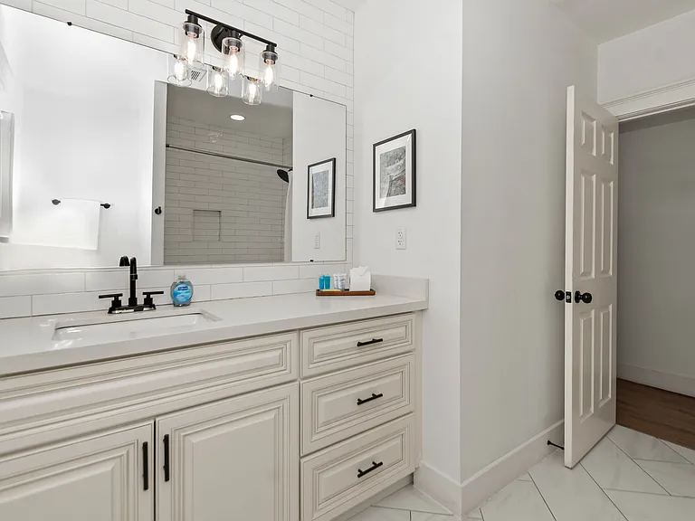 102 S Lockwood Dr #2 — Photo 13
