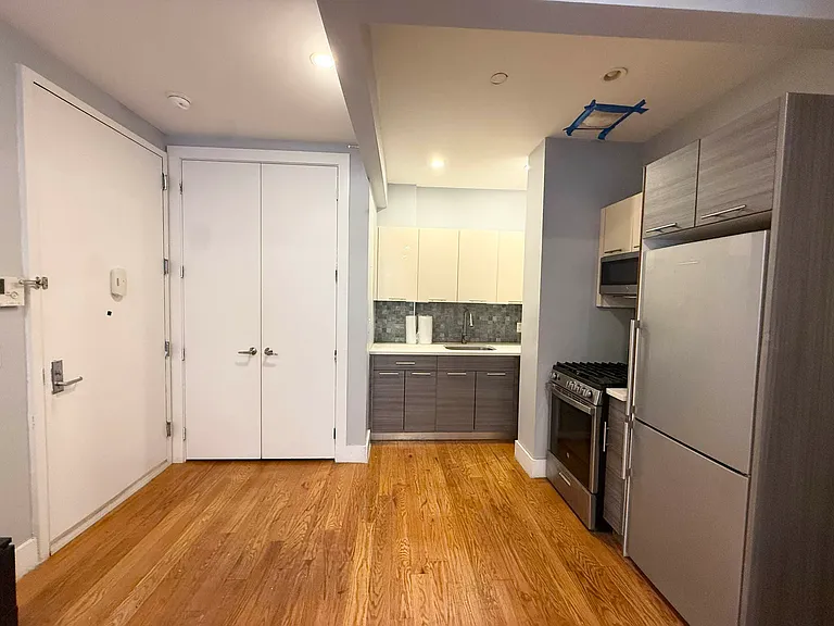 880 Dekalb Ave #1A — Photo 2