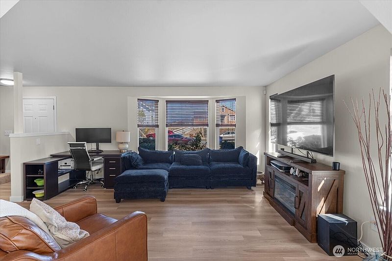 4th image of 1506 S Cushman Avenue