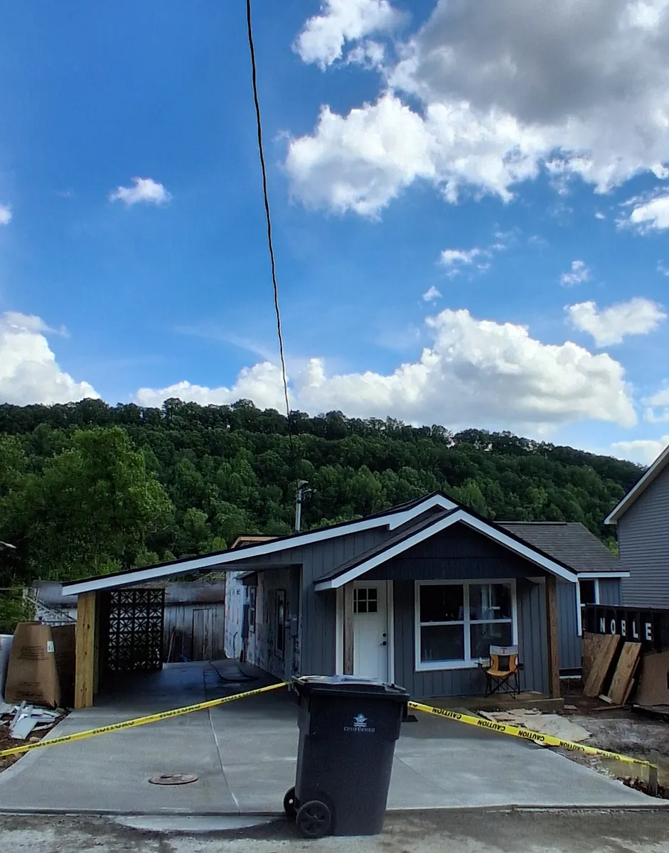Building Photo - 2906 Helen Dr