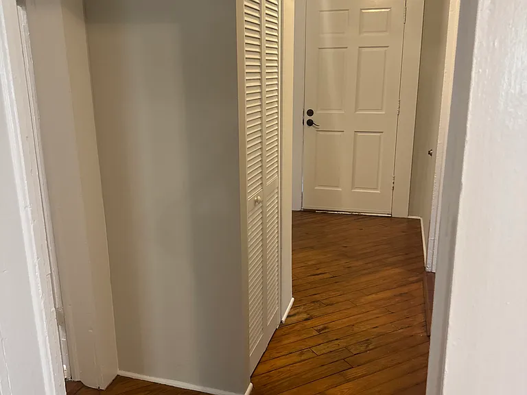 531 S Madison Ave — Photo 4