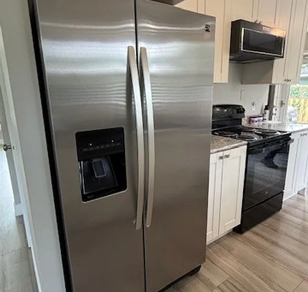 8442 Haeg Dr — Photo 7